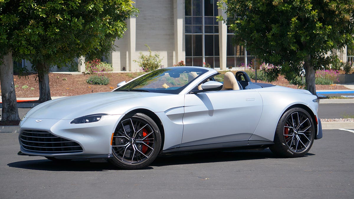2022 Aston Martin Vantage Roadster