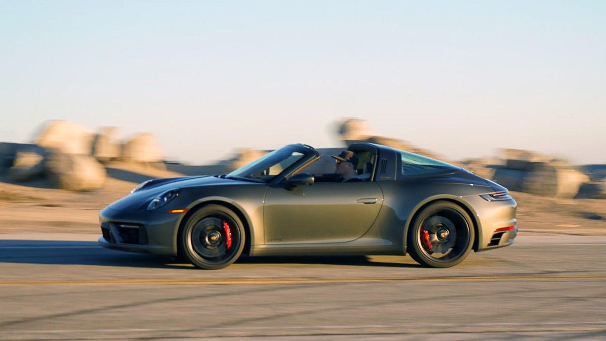 2022 Porsche 911 Carrera 4 Gts