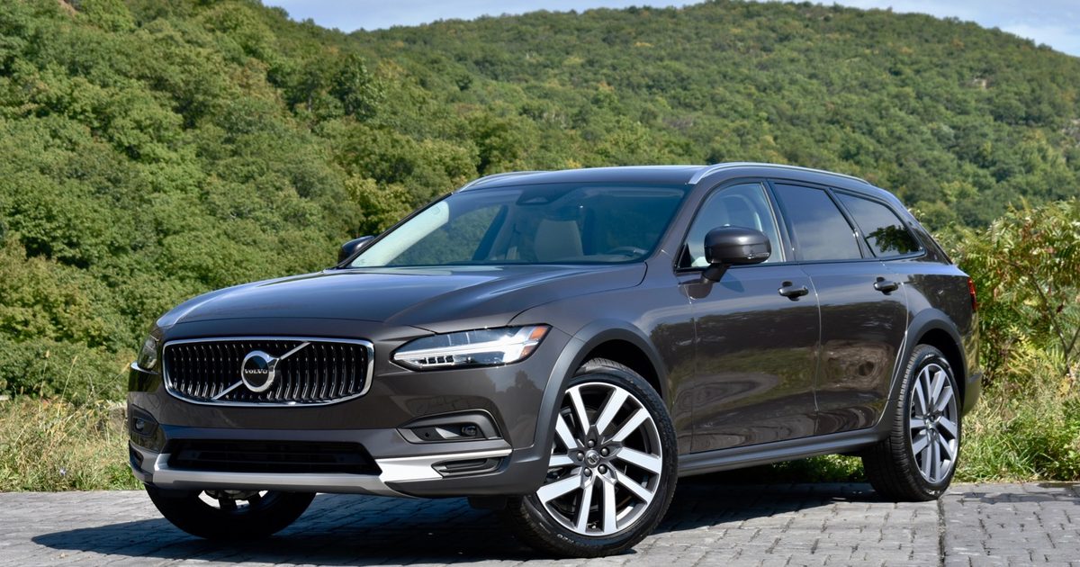 2022 Volvo V90 Cross Country