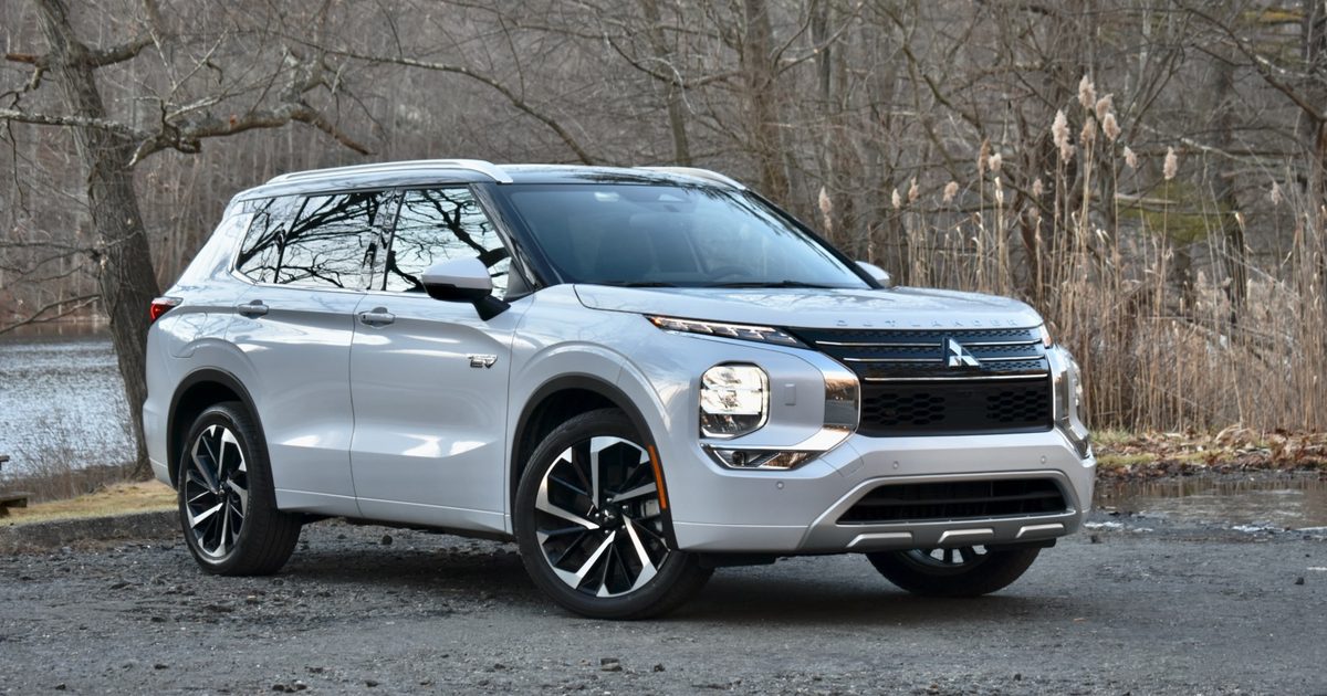 2023 Mitsubishi Outlander Phev