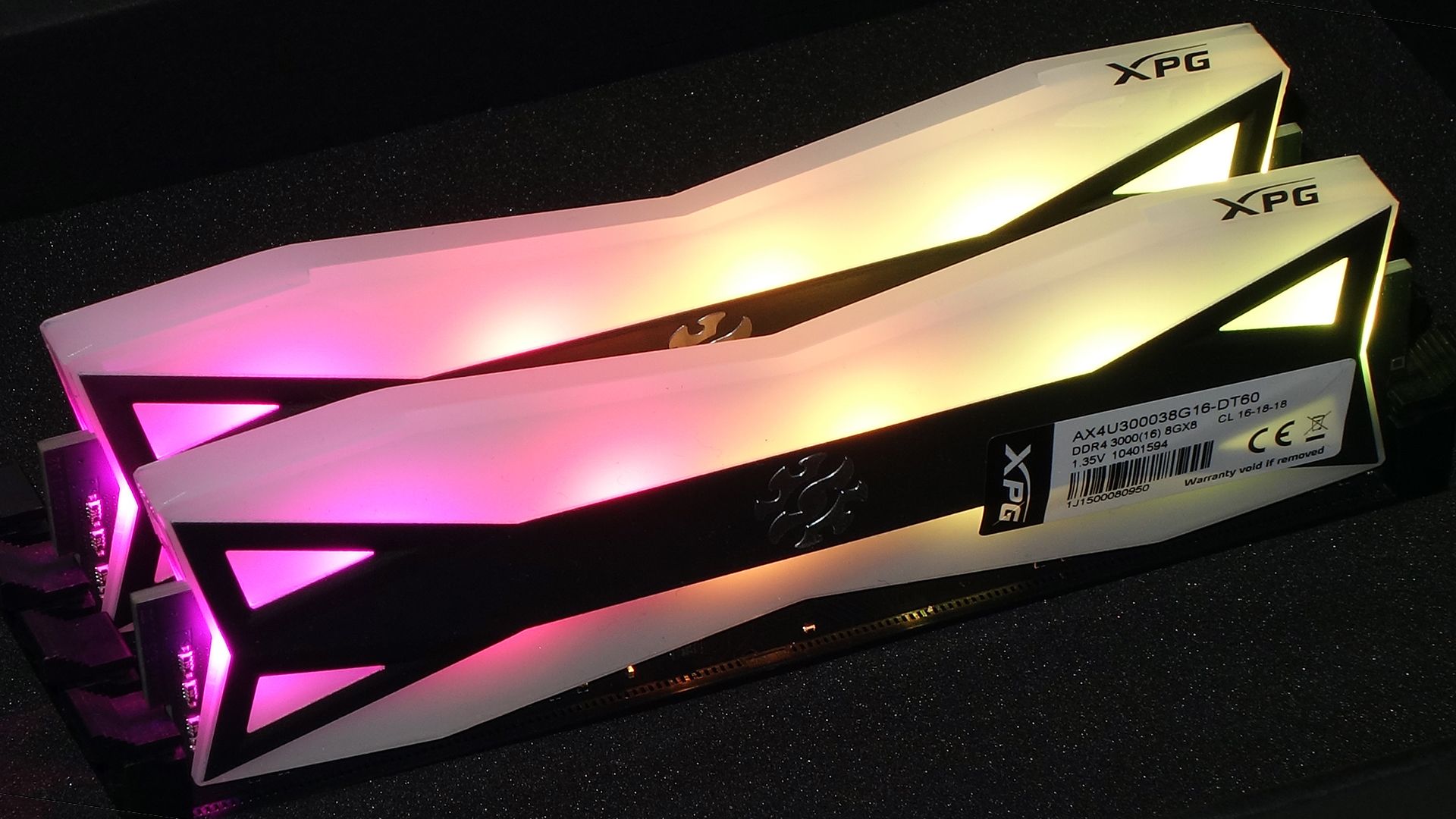 Adata XPG Spectrix D60G DDR4-3000 (2x 8GB)