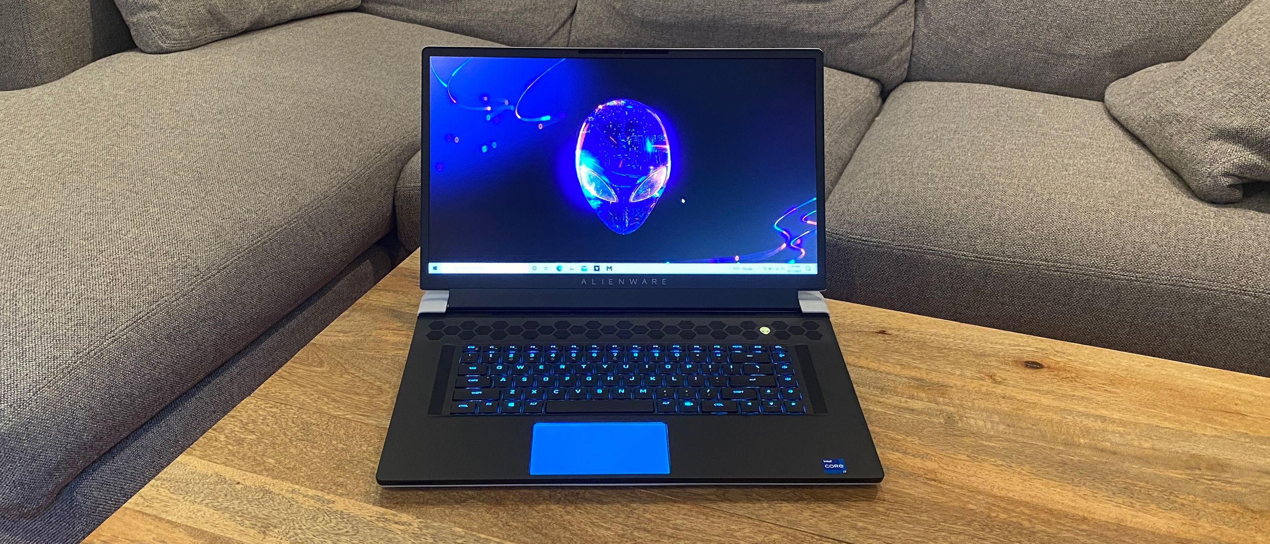 Alienware X17