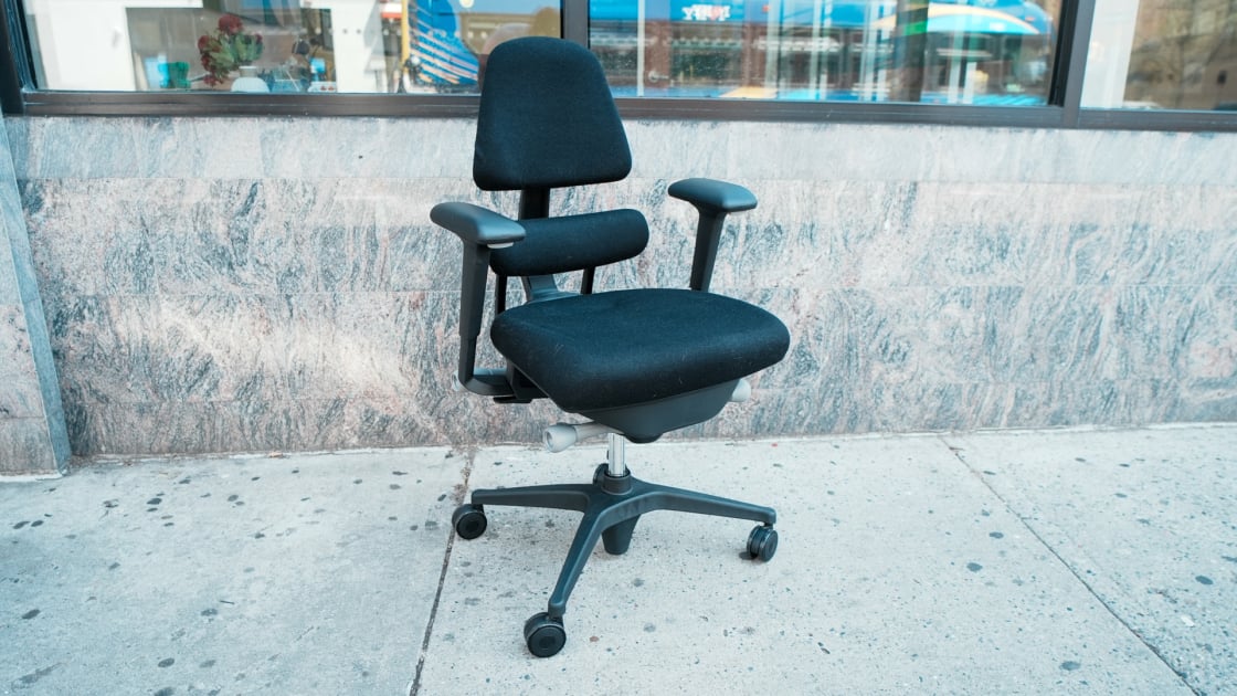 Anthros Chair