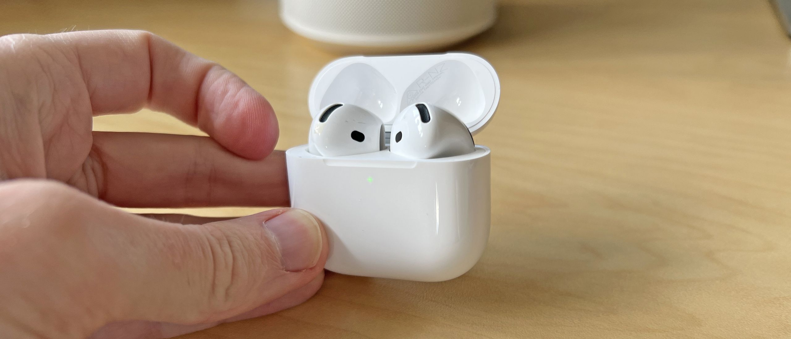 Apple AirPods 4 With Active Noise Cancellation