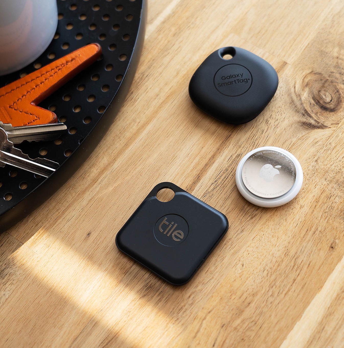 Apple AirTag Samsung Smarttag Plus Tile Pro