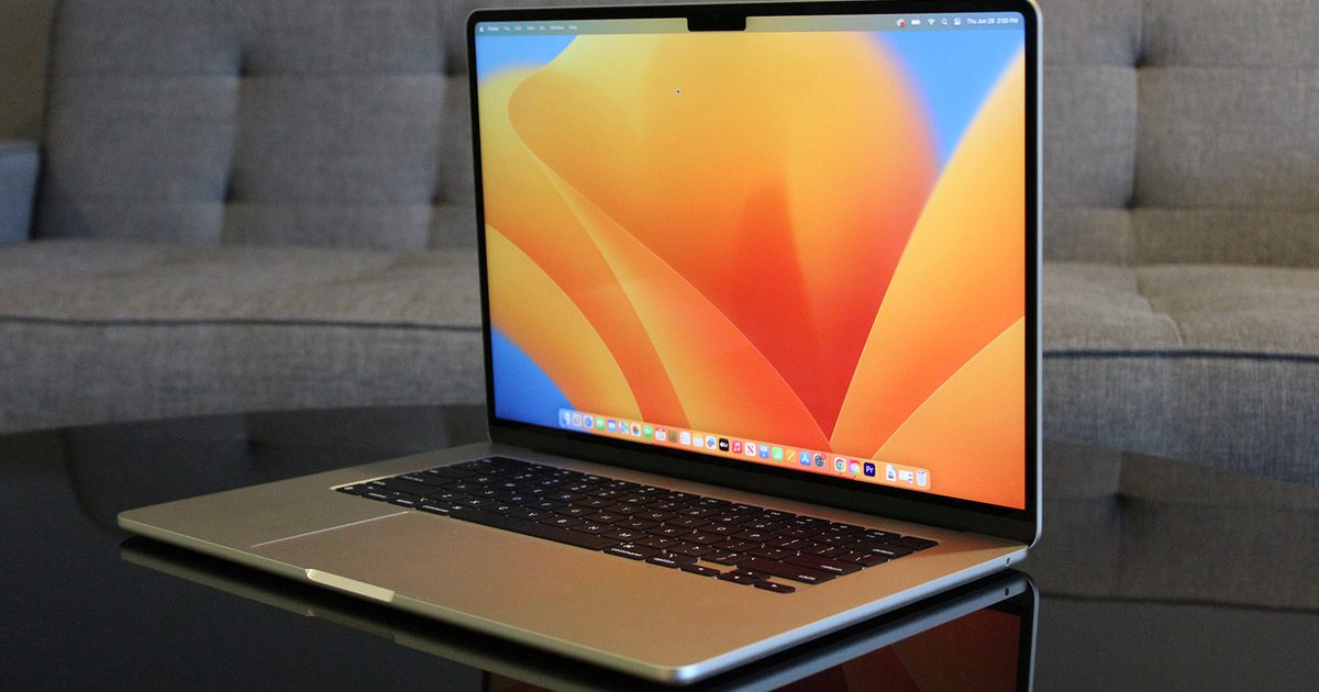 MacBook Air 15-INCH