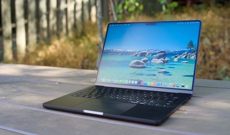 Apple MacBook Pro 14 (M5, 2025)