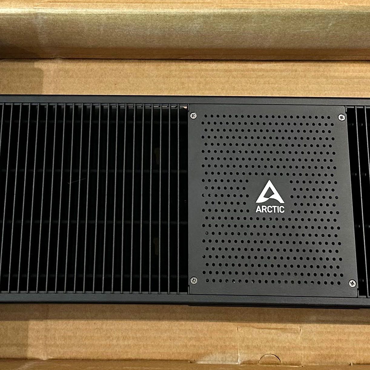 Arctic Senza AI 370