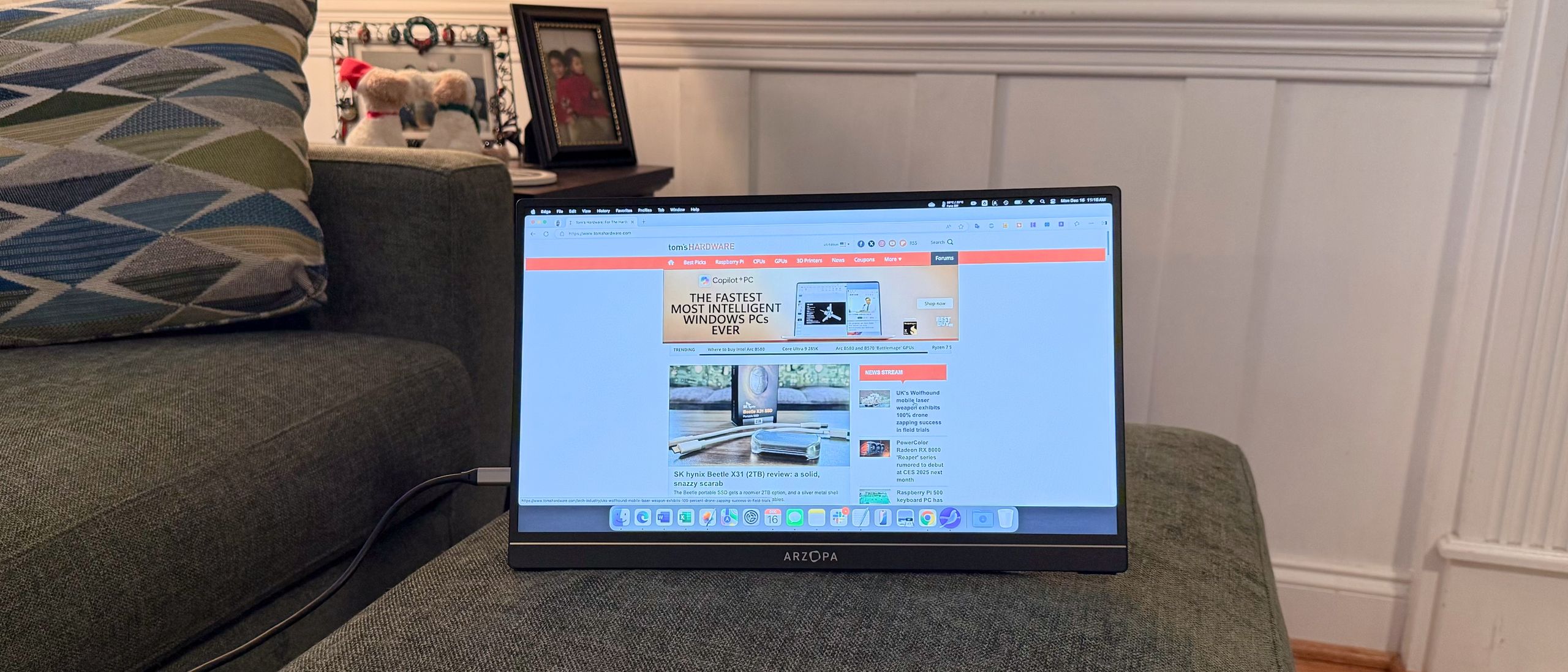 Arzopa A1 Portable Monitor