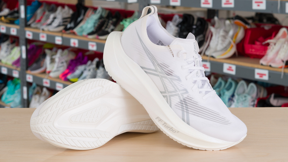 ASICS MEGABLAST