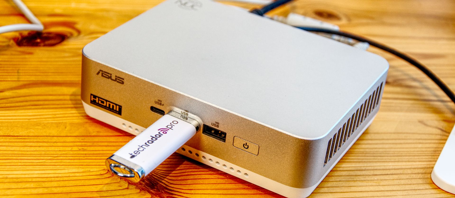 Asus NUC 14 Pro+