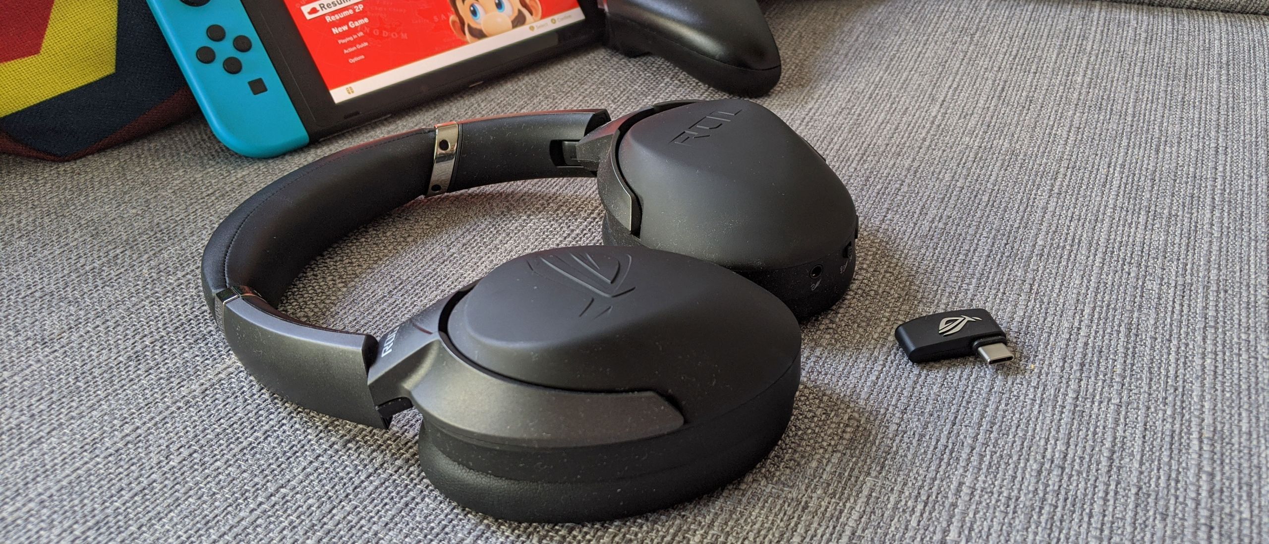ASUS ROG Strix Go 2.4