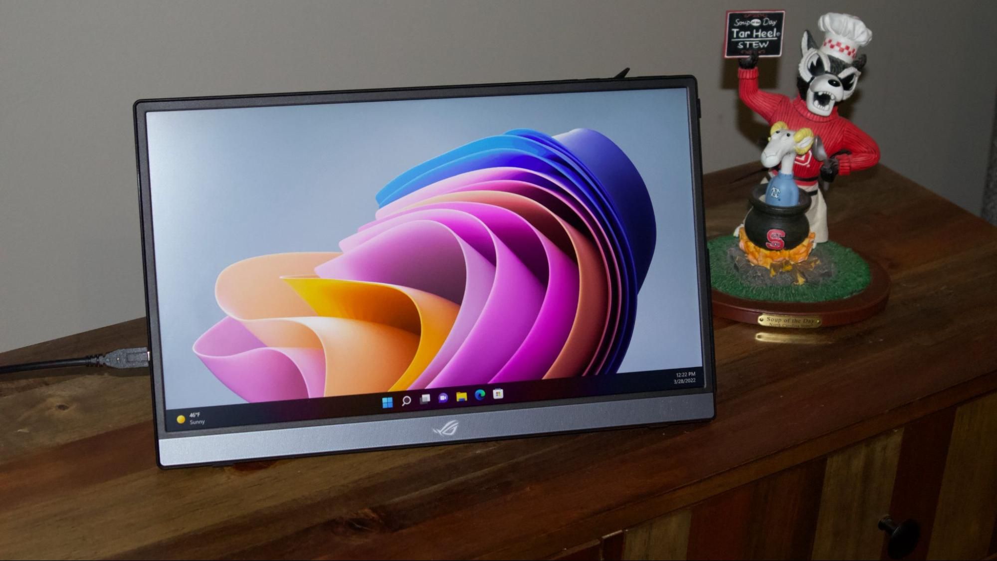 ASUS ROG Strix XG16AHPE Portable Gaming Monitor