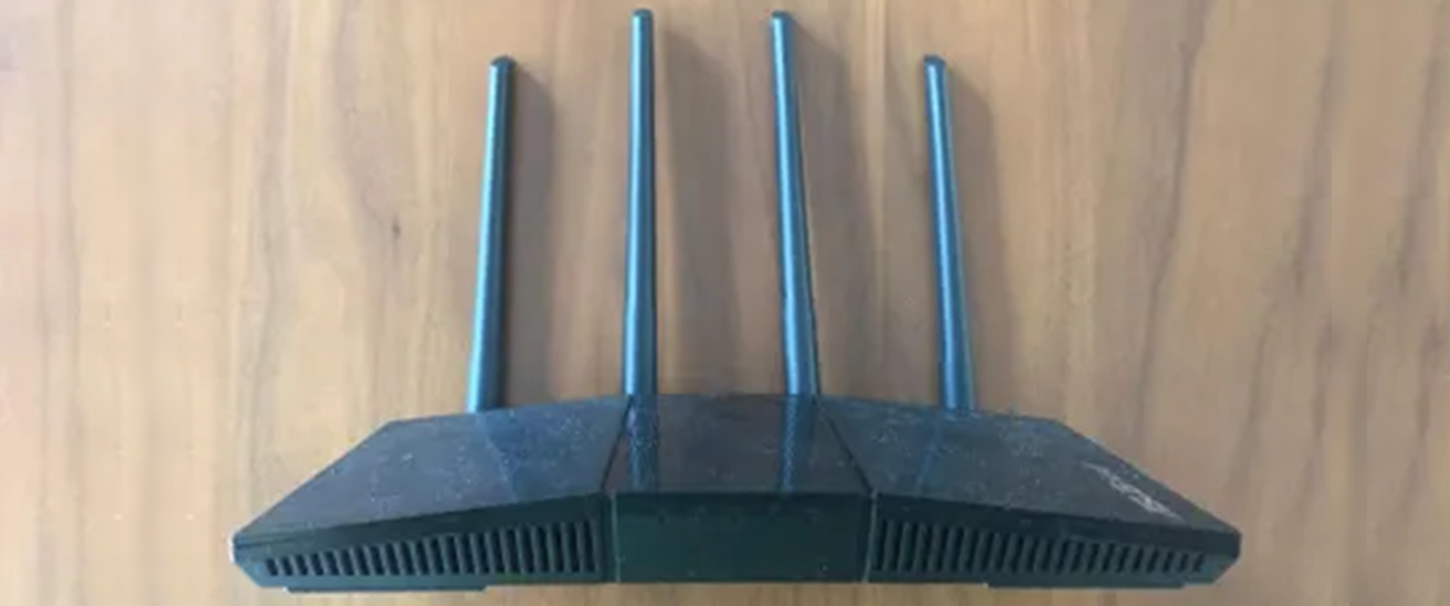 Asus RT-AX1800S Router