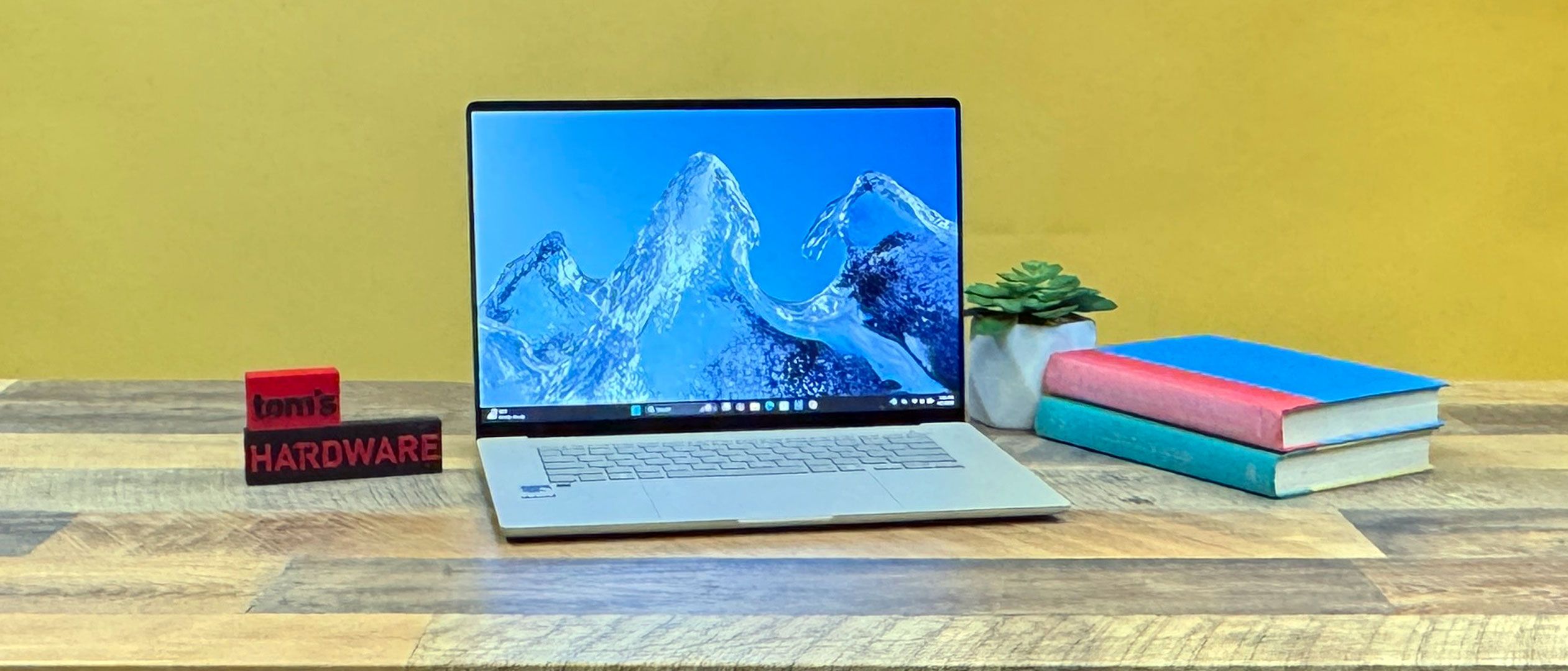 Asus Zenbook A16