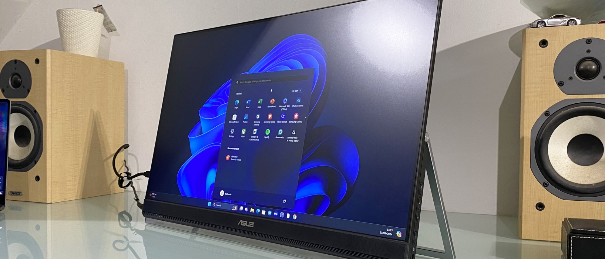 Asus ZenScreen MB249C