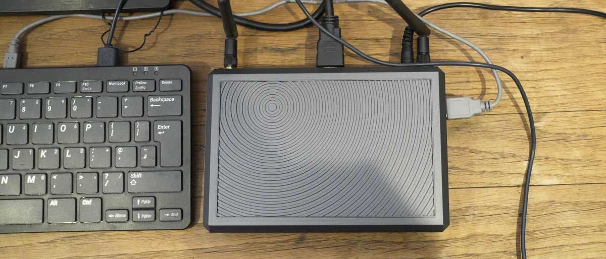 Azulle BYTE4 Elite Mini Desktop PC