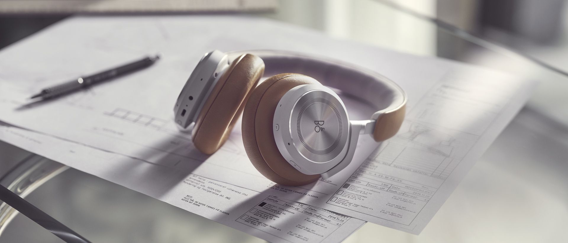 Bang & Olufsen Beoplay HX