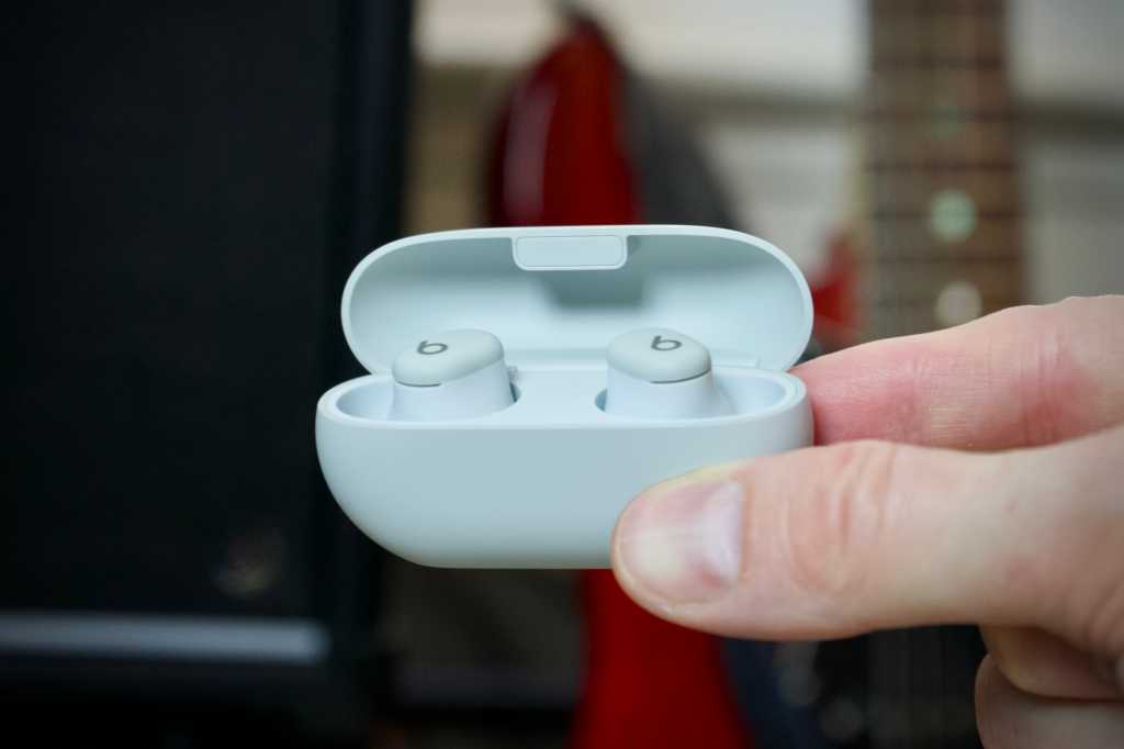Beats Solo Buds