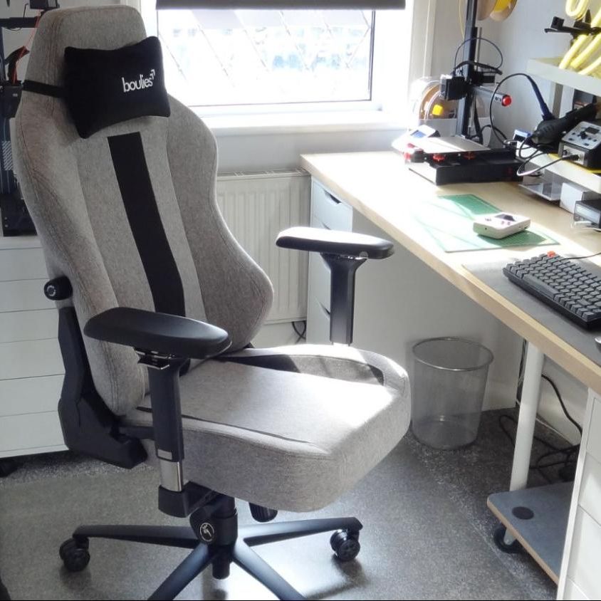 Boulies Master Series Gaming Chair