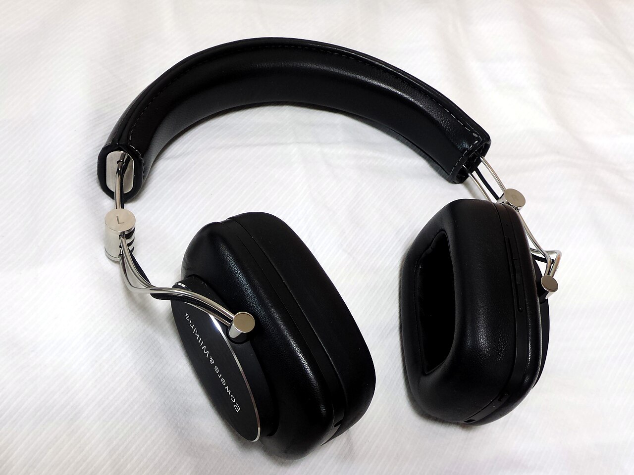 Bowers & Wilkins P7