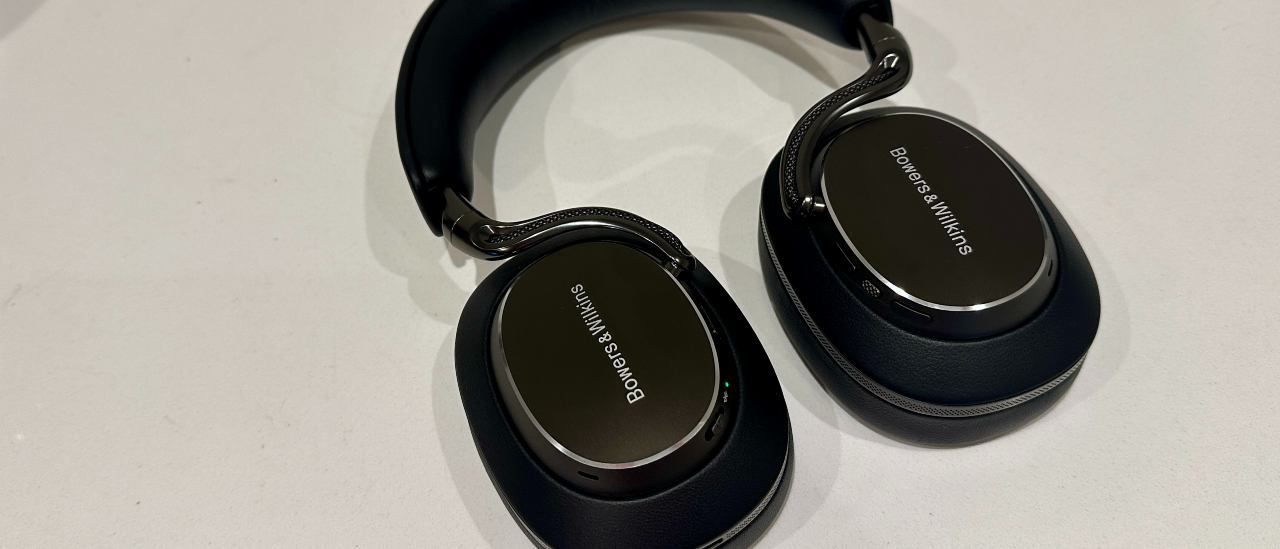 Bowers  Wilkins PX8 S2