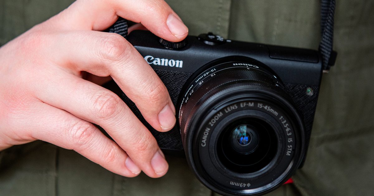 Canon EOS M200