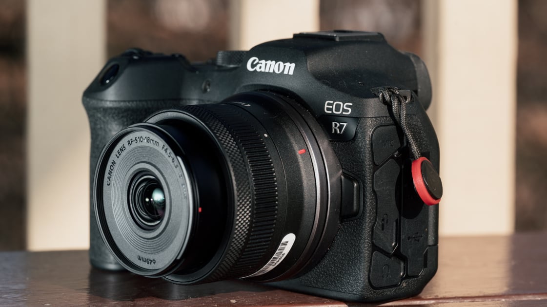 Canon RF-S 10-18mm F4.5-6.3 IS STM