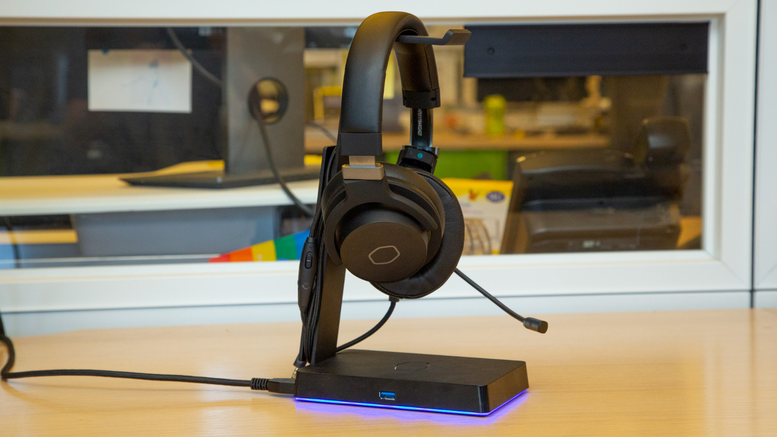 Cooler Master GS750 Rgb Headset Stand