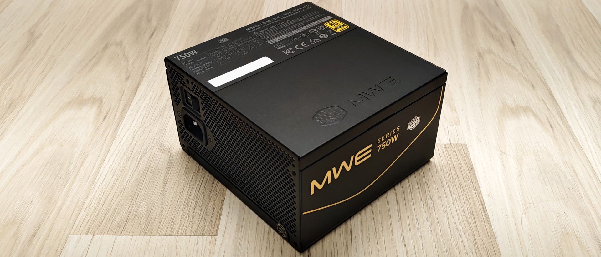 Cooler Master MWE Gold 750 V4 power supply