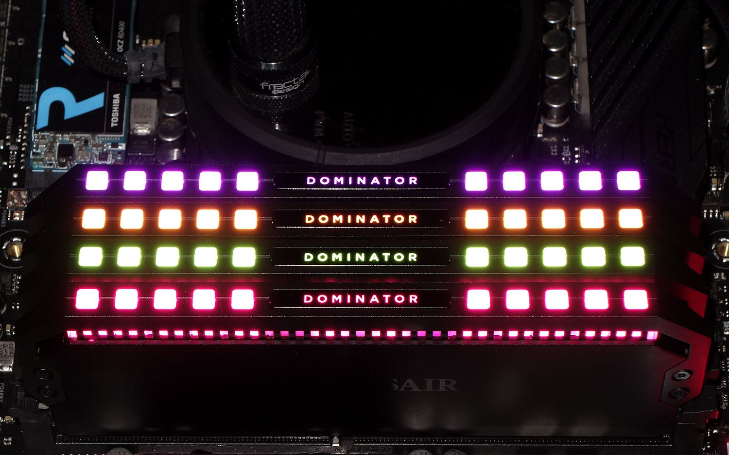 Corsair Dominator Platinum RGB DDR4-3600 (4x 8GB)