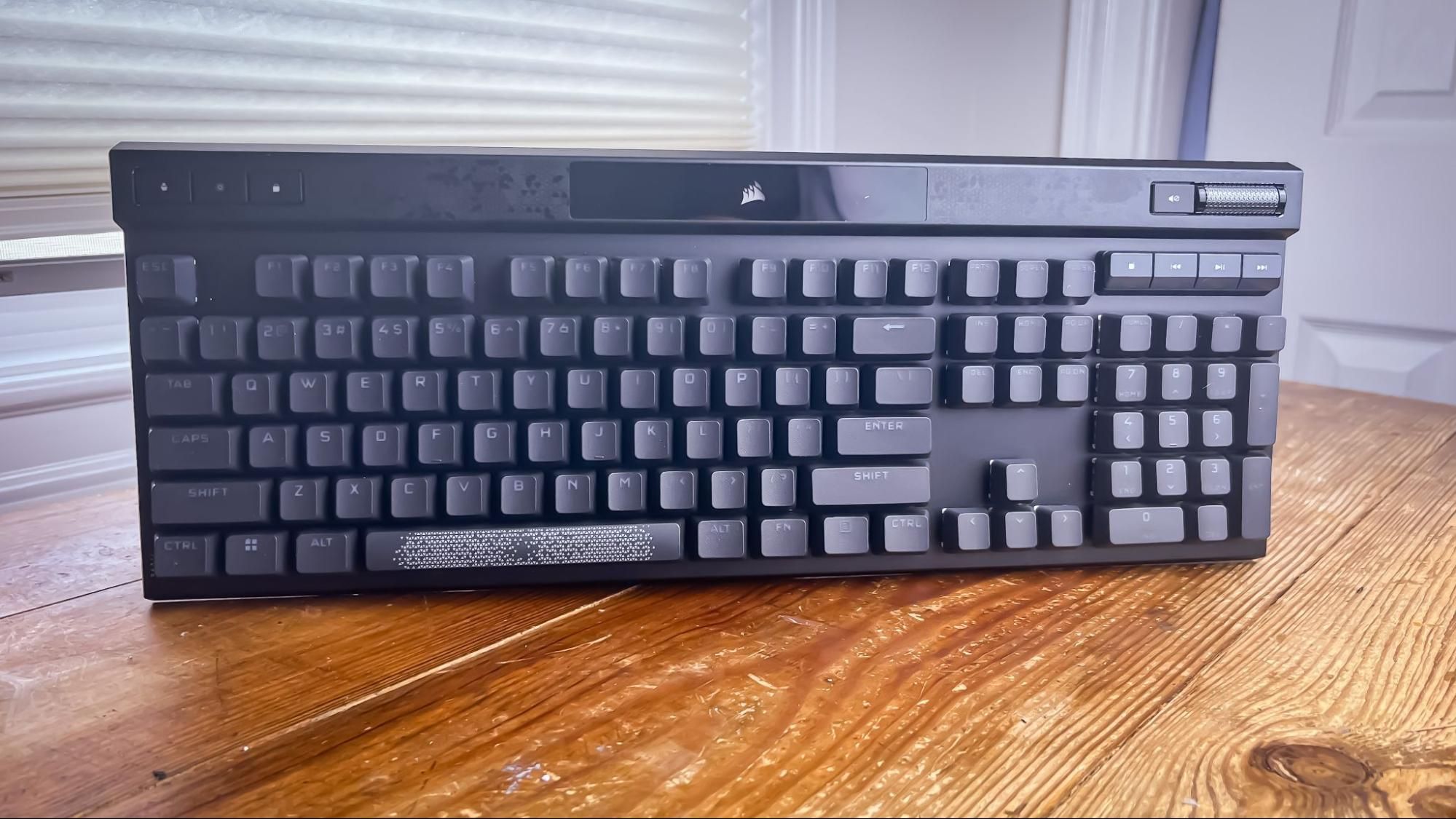 Corsair K70 MAX RGB