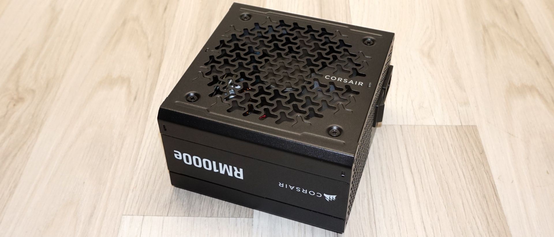 Corsair RM1000e (2026) ThermalProtect power supply