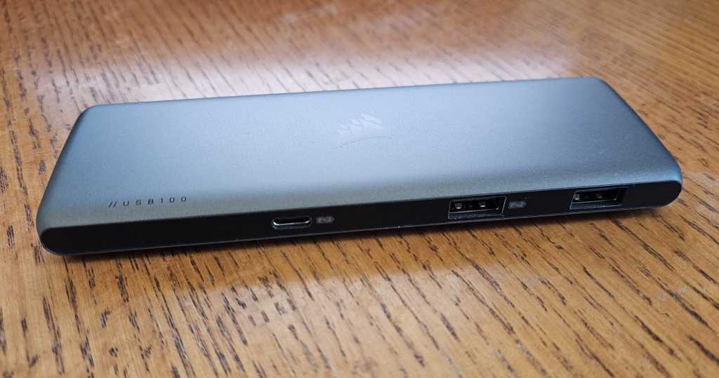 Corsair USB100 7-port USB-C/USB-A Hub