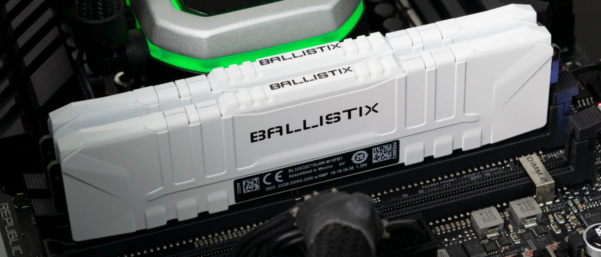 Crucial Ballistix DDR4-3200 C16 2x32GB