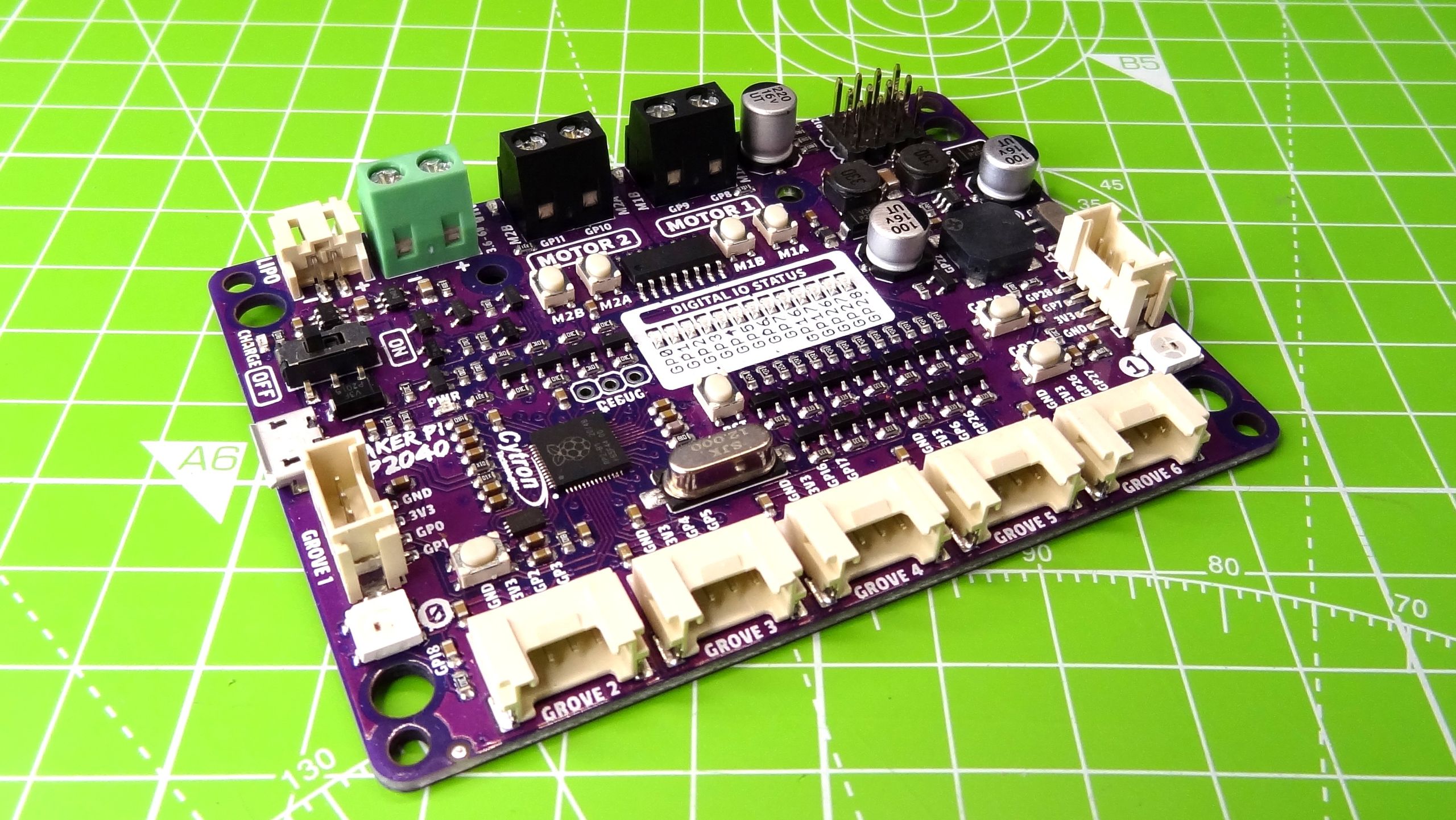 Cytron Maker Uno RP2040