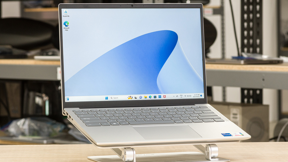 Dell Inspiron 14 (2023)