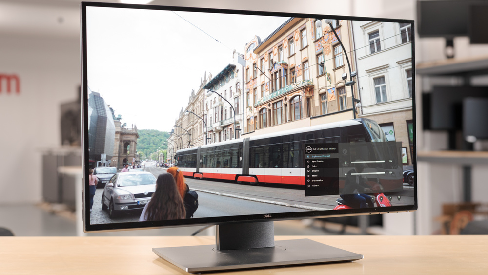 Dell U2518D
