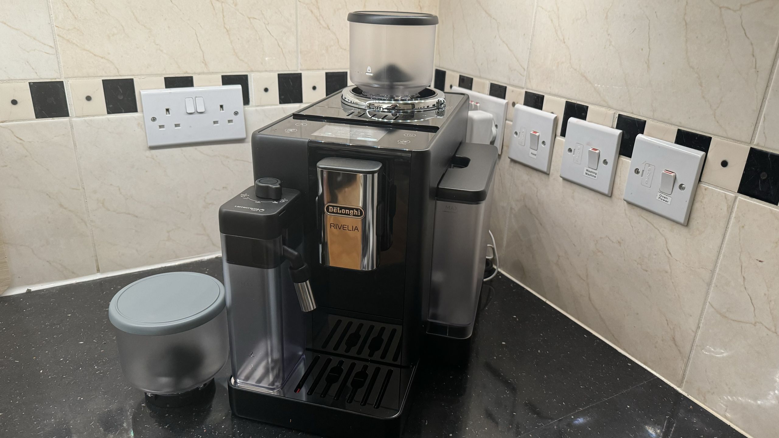 Delonghi Rivelia