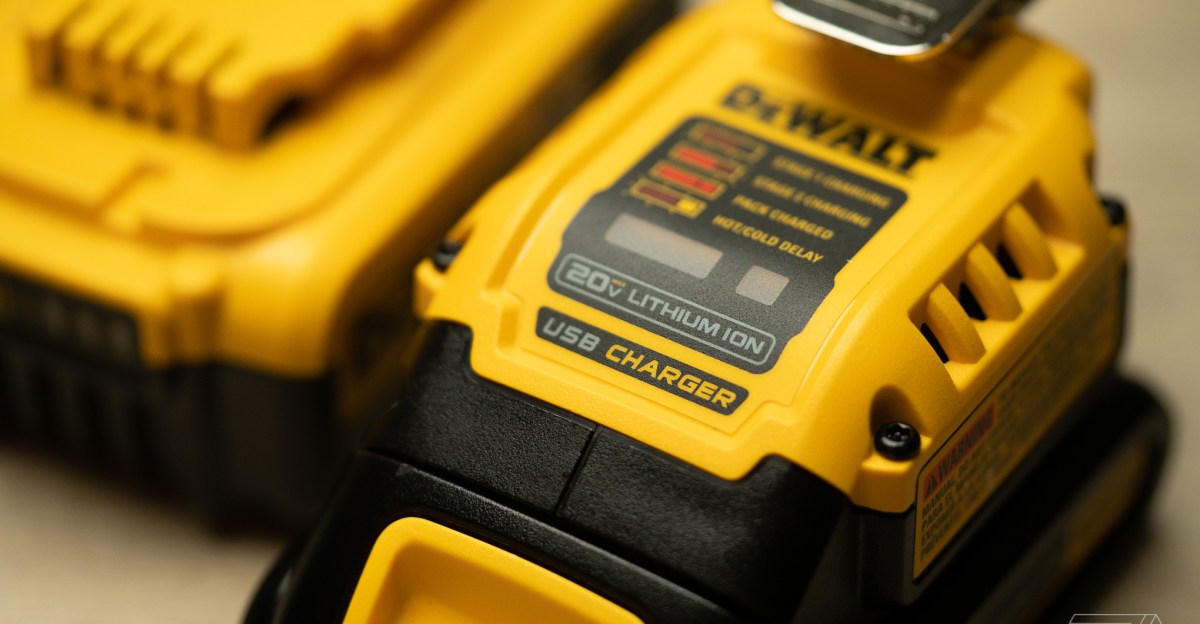 Dewalt DCB094 USB Charging Kit
