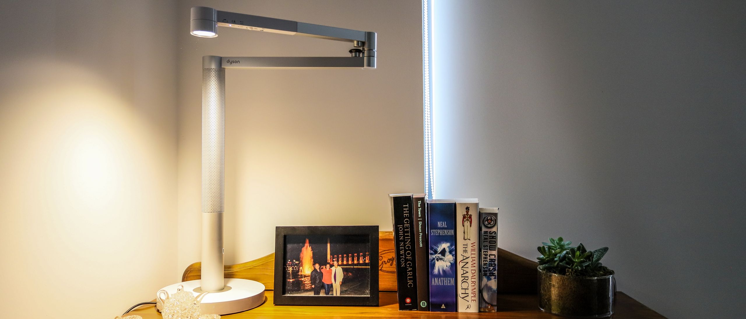 Dyson Solarcycle Morph Desk Lamp