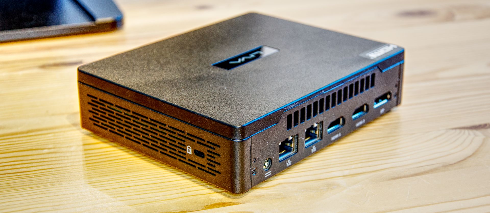 Ecs Elitegroup Liva Z5 Plus