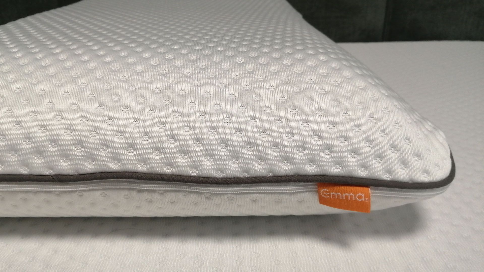 Emma Premium Pillow