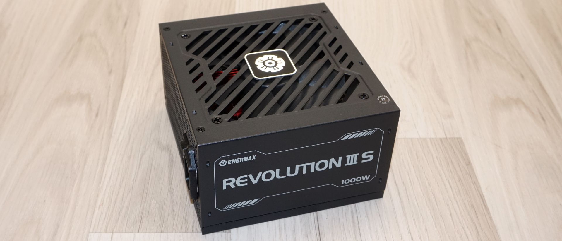 Enermax Revolution III S 1000W power supply