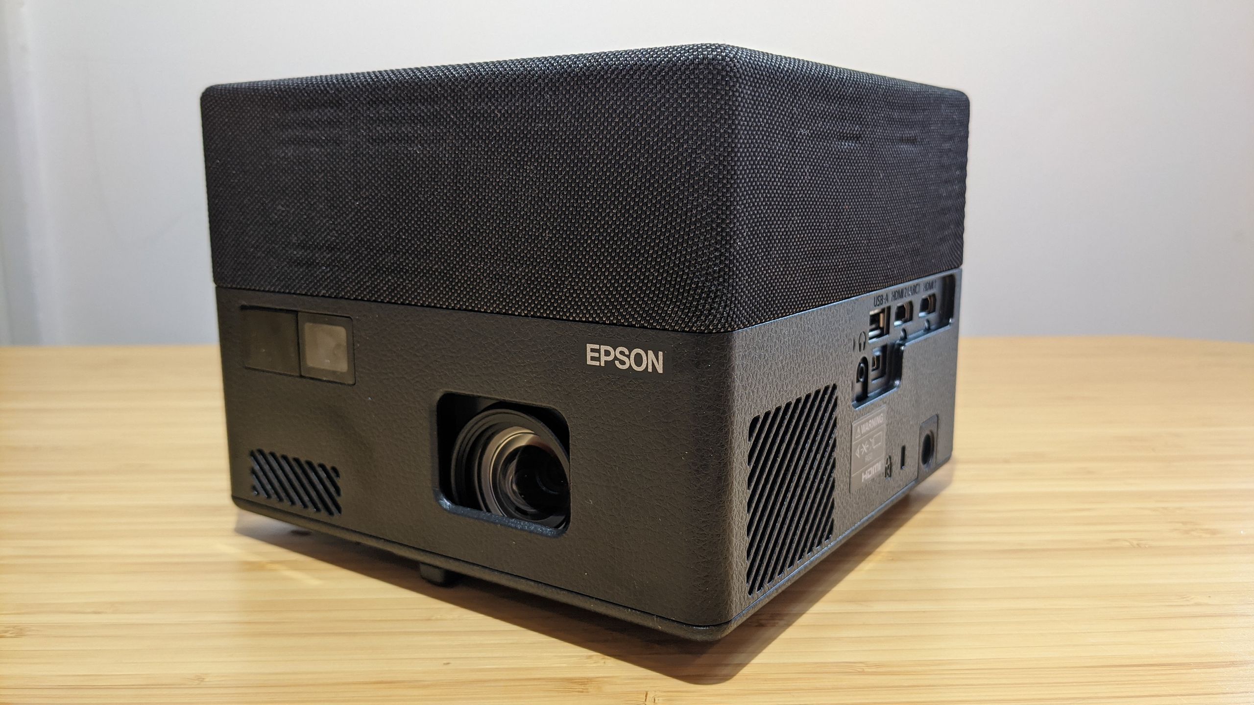 Epson EpiqVision Mini EF12