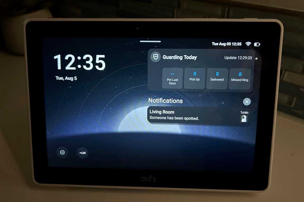 Eufy Smart Display E10