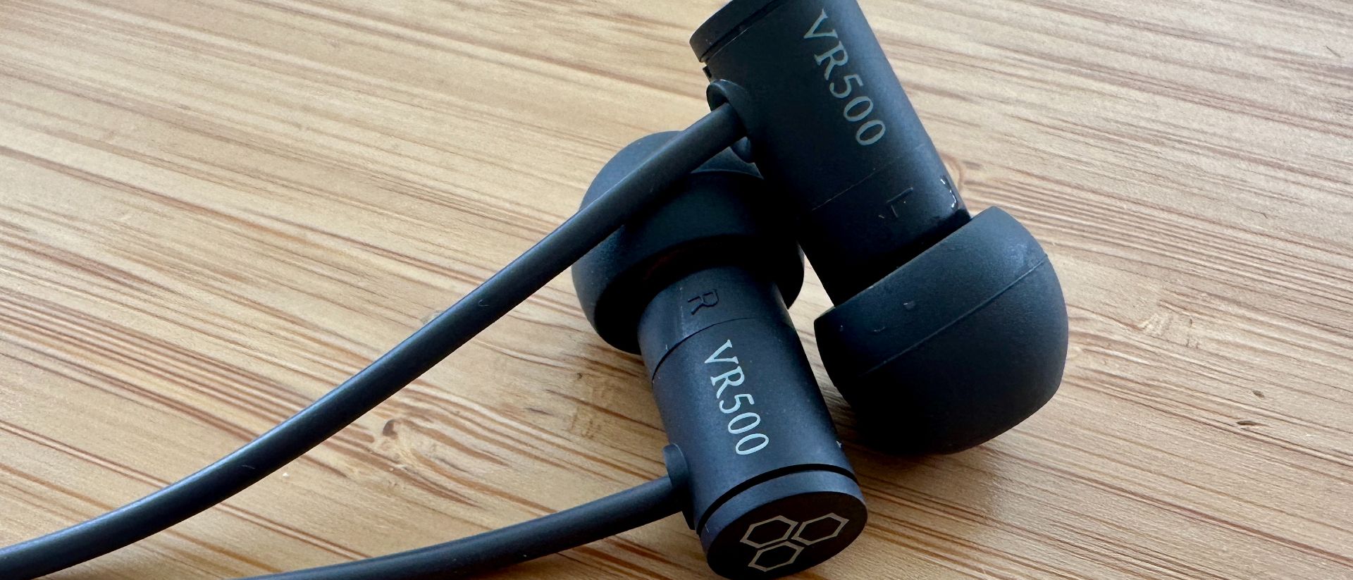 Final Audio VR500