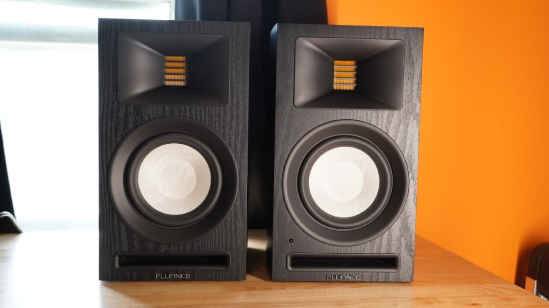 Fluance Ri71 Reference Stereo Powered Bookshelf Speakers