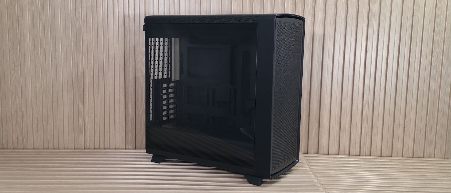 Fractal Summit case