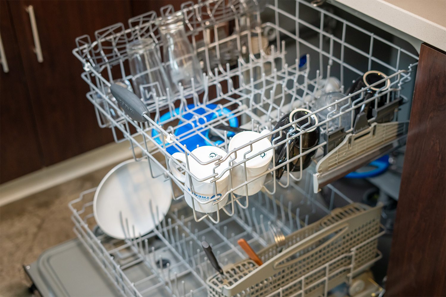 Frigidaire FGIP2468UD Dishwasher